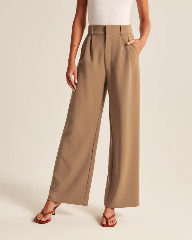 Wide-Legged Pants Suit