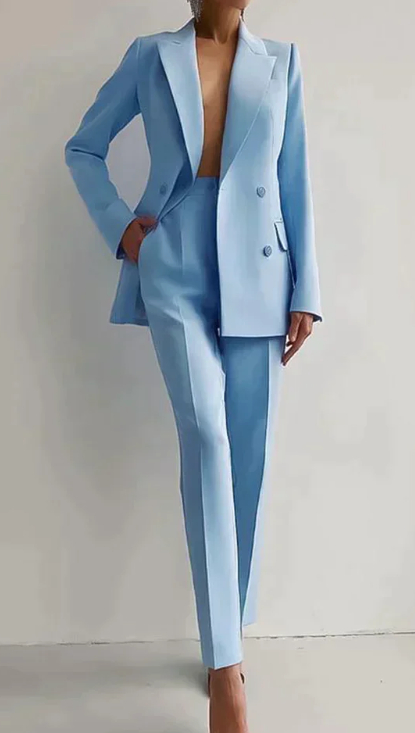 Fashionable Women's Suit