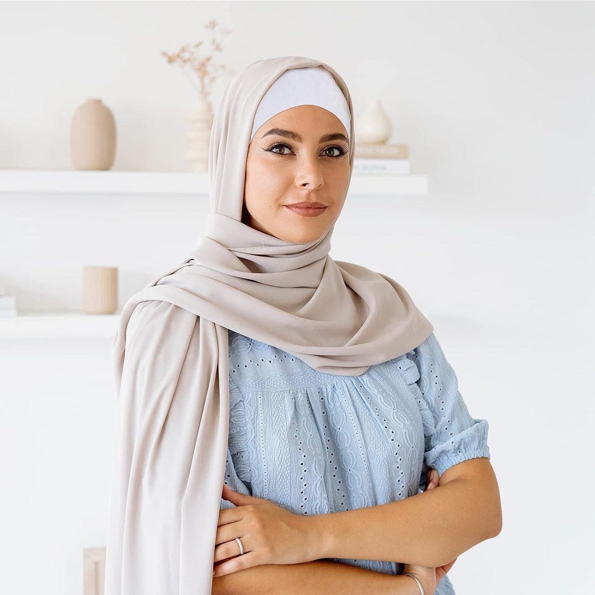 4 Pcs Women Hijab Undercap, Islamic Muslim under Hijab Cap Inner under Scarf Hat Turban with Tie Back Closure
