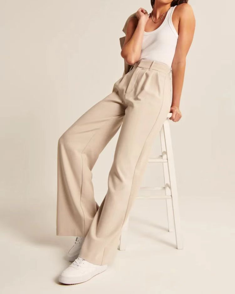 Wide-Legged Pants Suit